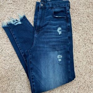 Distressed AE Jeans SZ 12